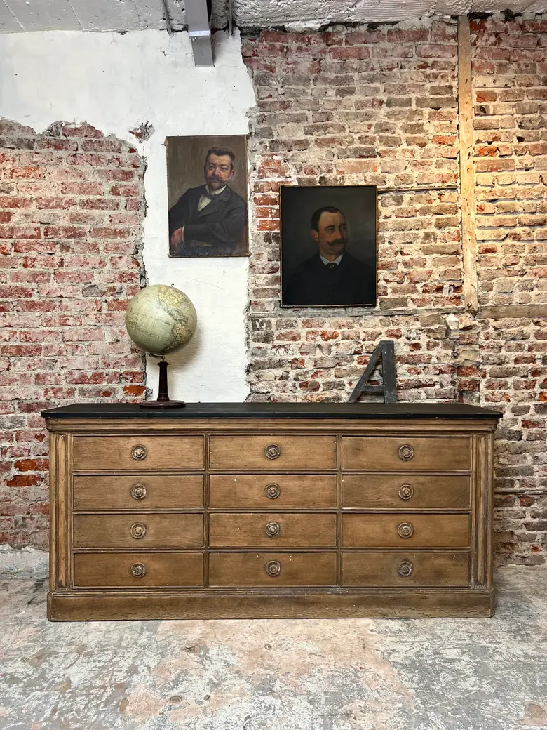 Ancien meuble de métier en chêne – XIXe siècle