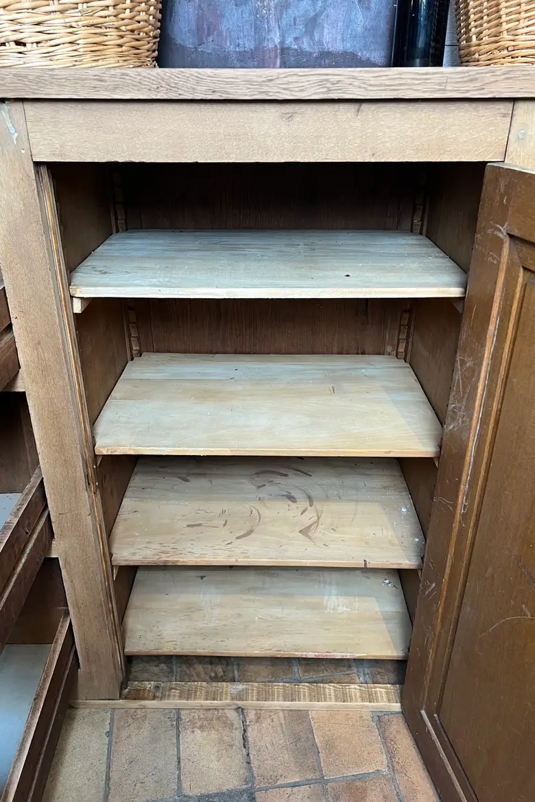 Ancien meuble de métier en chêne