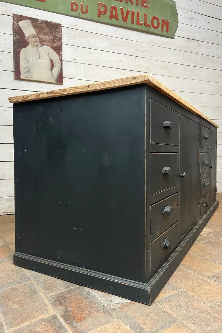 Ancien meuble de métier en sapin — Ancien meuble de métier en sapin