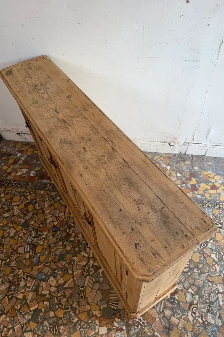 Ancien meuble de métier en sapin brut