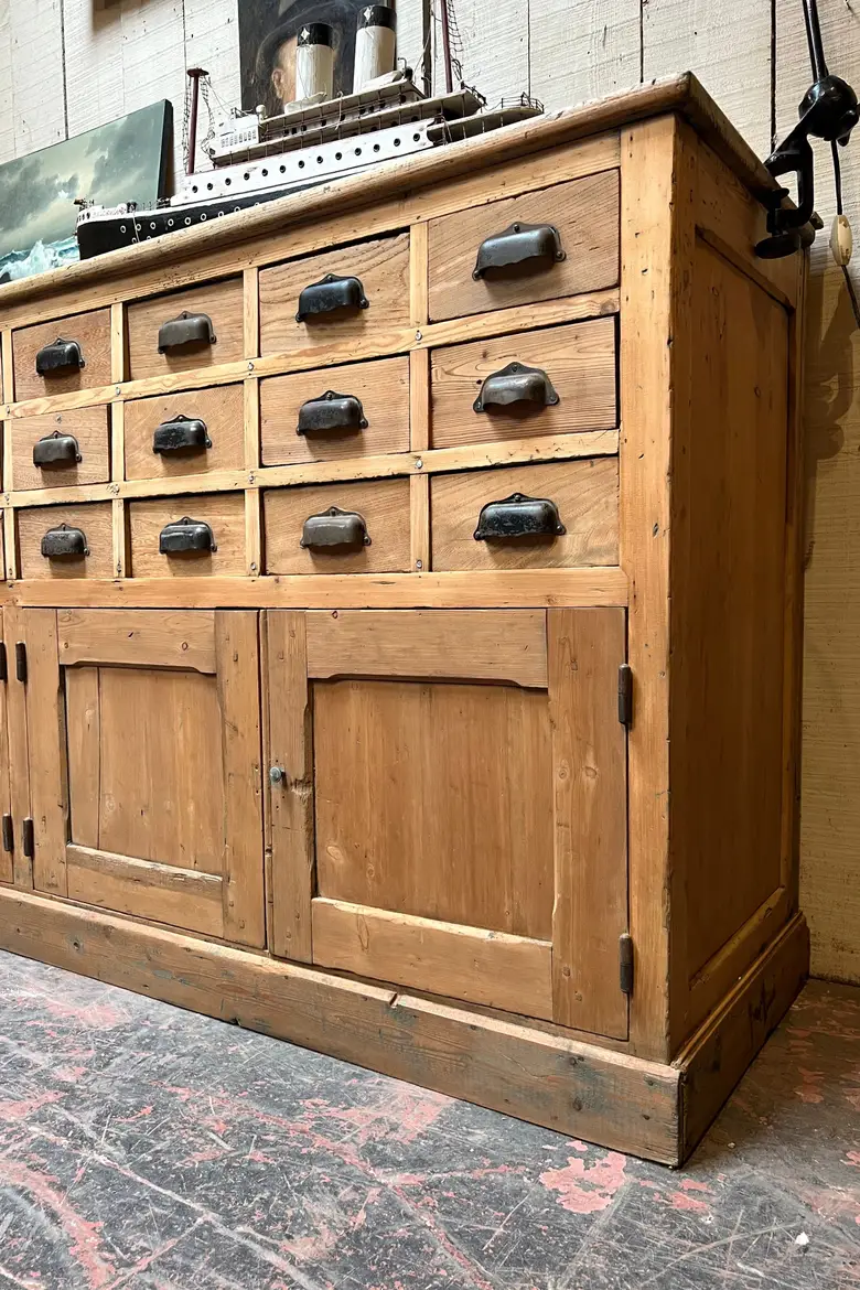 Ancien meuble de métier en sapin Début XXème