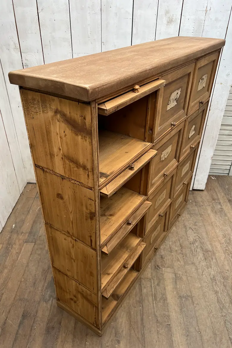 Ancien meuble de notaire à clapets – Début XXe