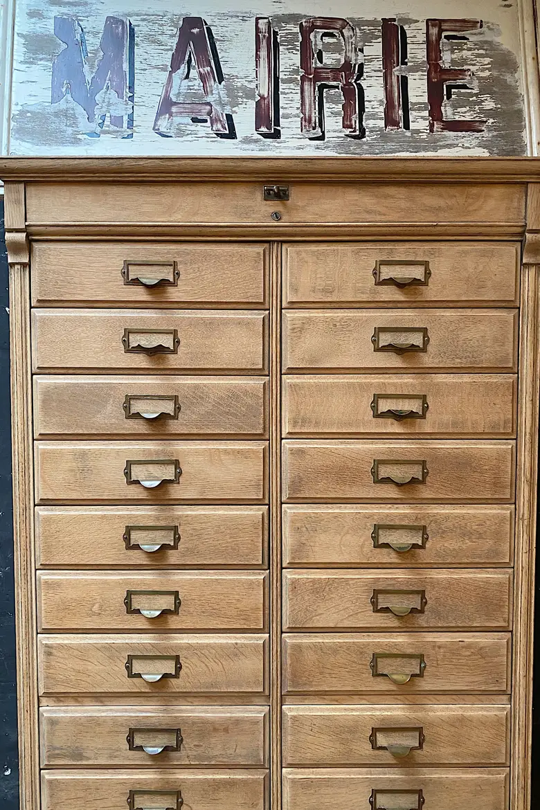 Ancien meuble de notaire en chêne Début XXème