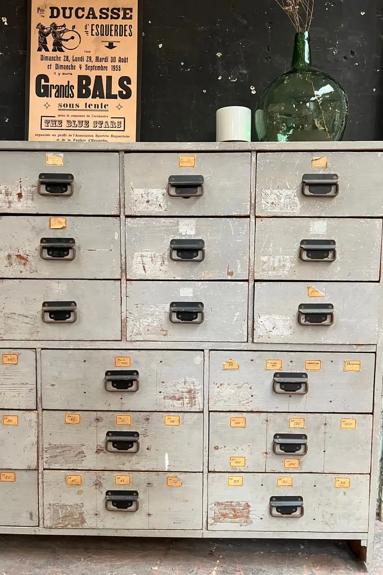 Ancien meuble de quincaillerie en bois Début XXème