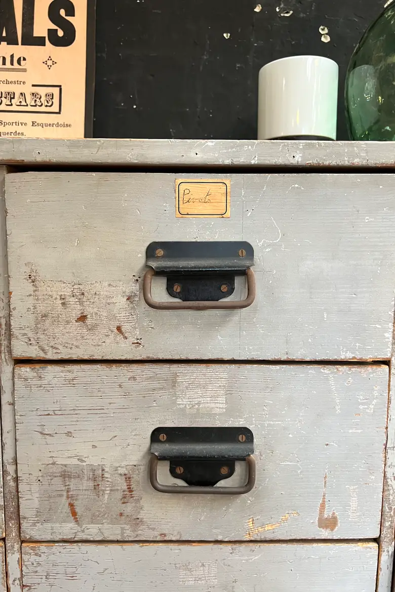 Ancien meuble de quincaillerie en bois Début XXème