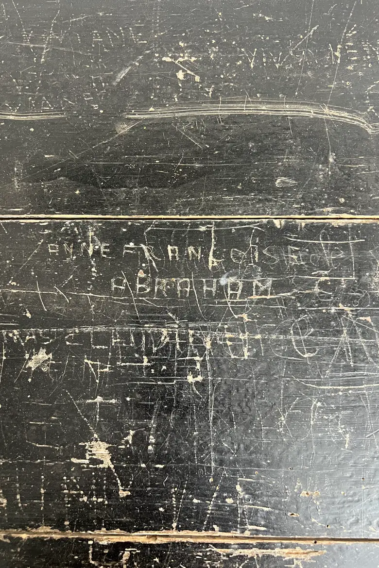 Ancien meuble d’école