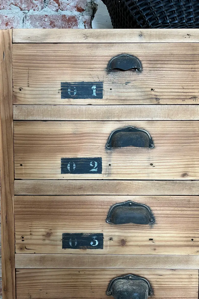 Ancien meuble d’imprimerie en sapin Début XXème