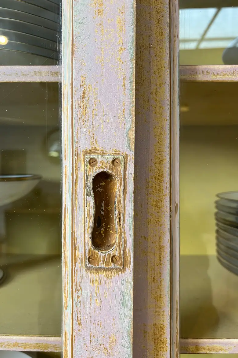 Ancien meuble vitré – Années 50