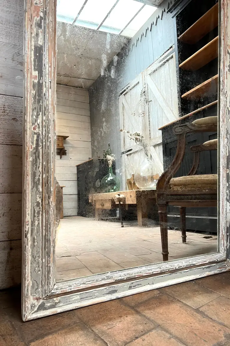 Ancien miroir en bois patiné  Début XXème