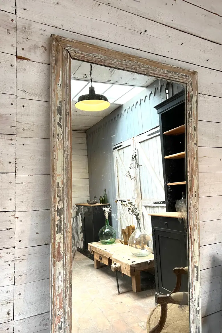 Ancien miroir en bois patiné  Début XXème