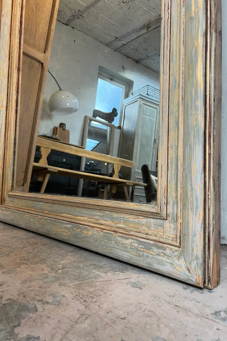 Ancien miroir en bois patiné