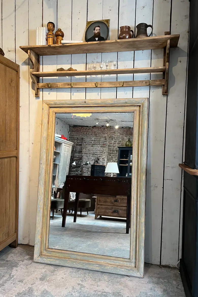 Ancien miroir en bois patiné