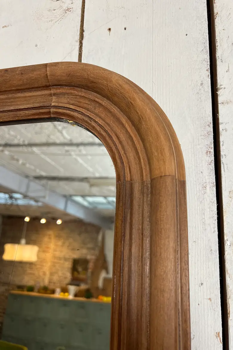 Ancien miroir en noyer