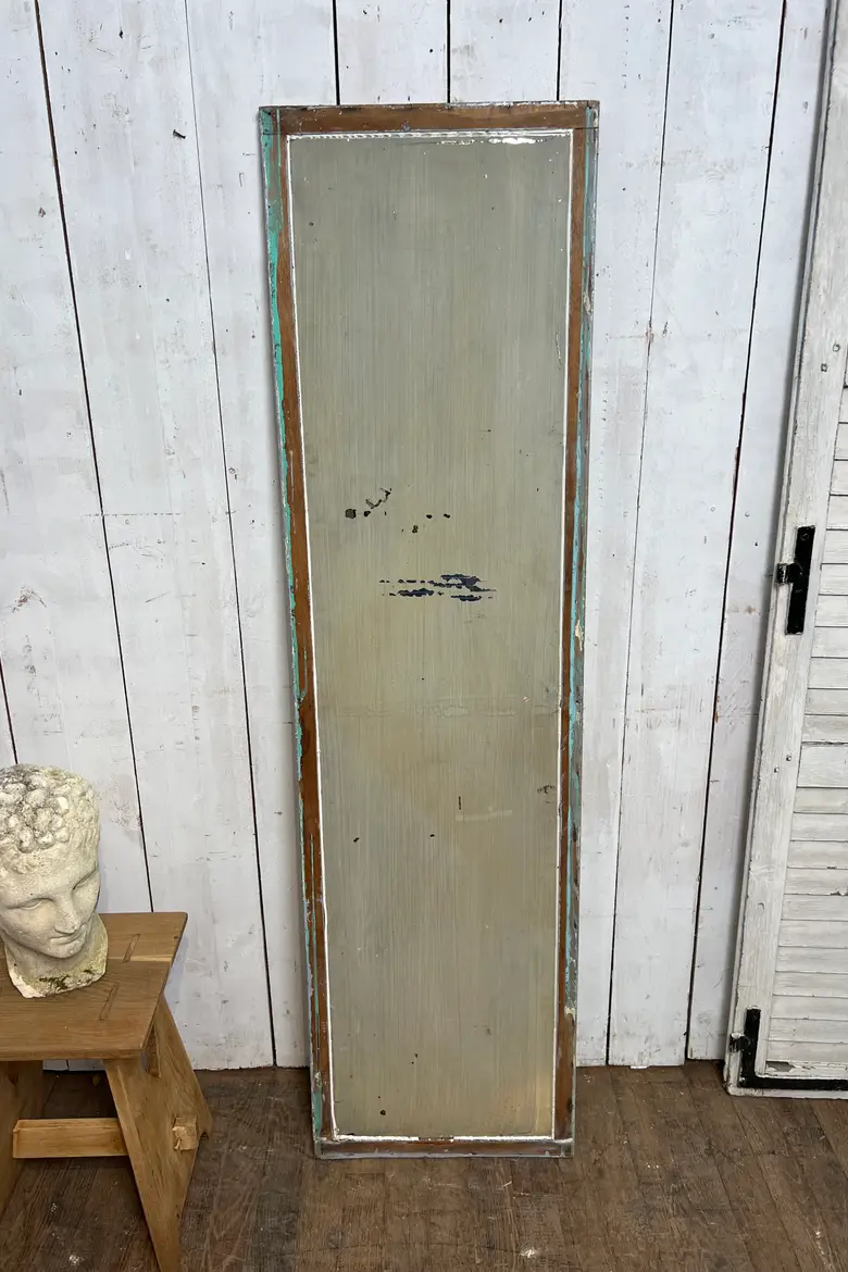 Ancien miroir étroit