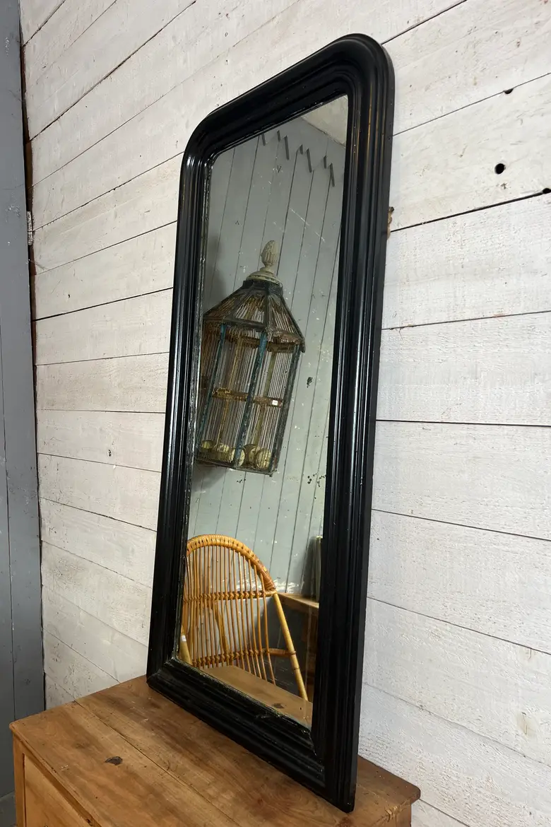 Ancien miroir étroit
