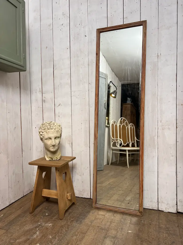 Ancien miroir étroit