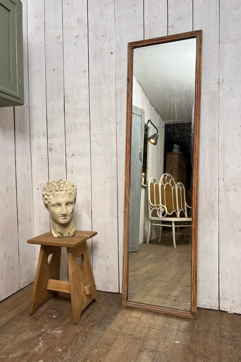 Ancien miroir étroit