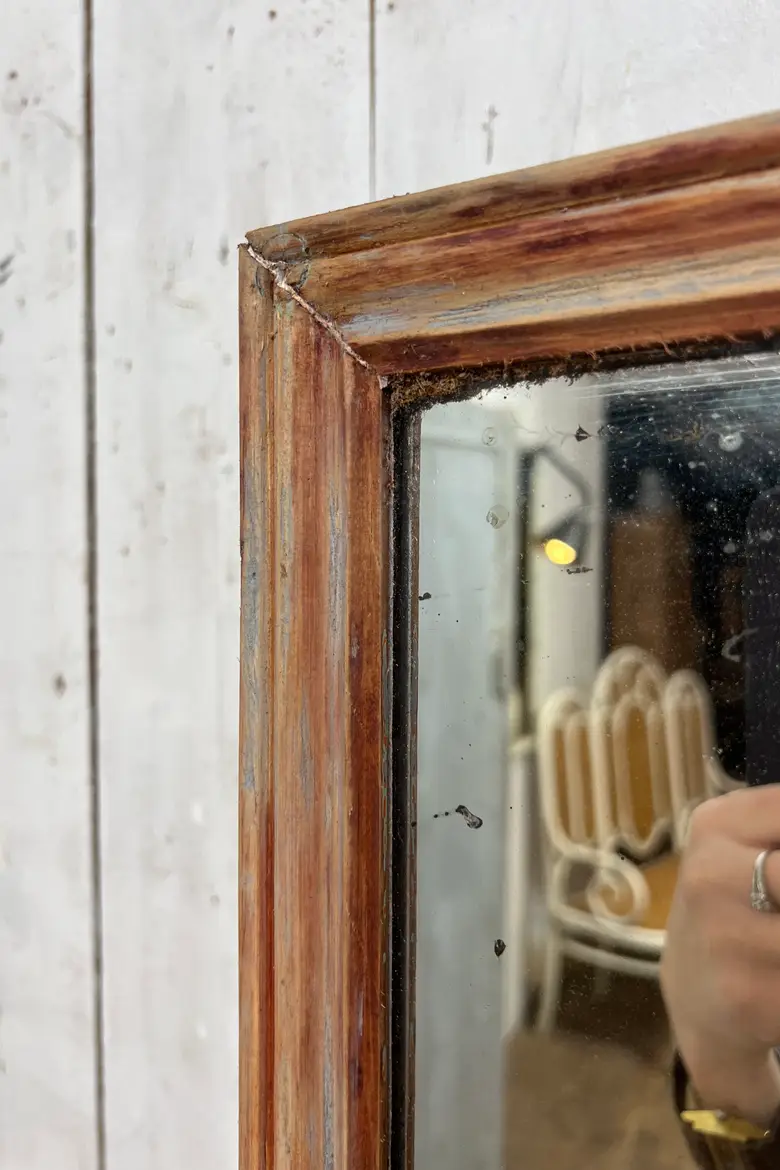 Ancien miroir étroit
