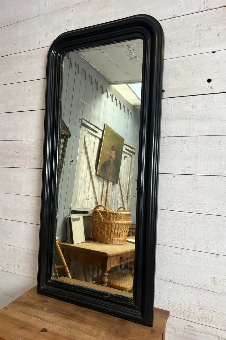Ancien miroir étroit