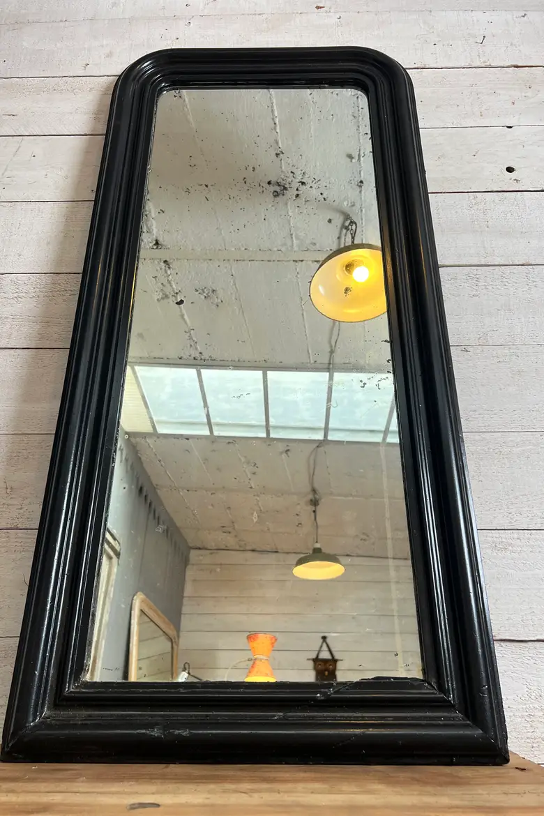 Ancien miroir étroit