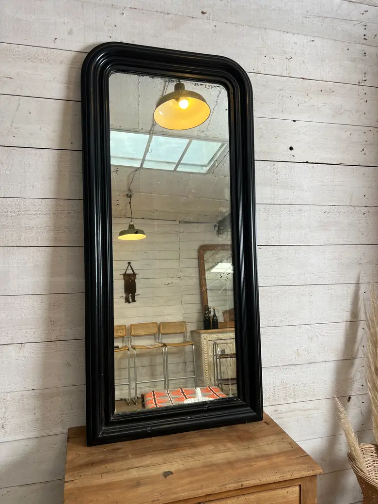 Ancien miroir étroit