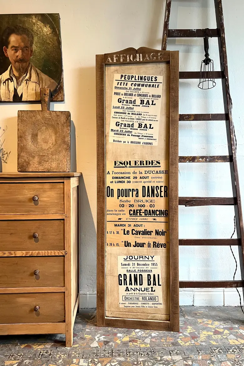 Ancien panneau d’affichage en bois Début XXème