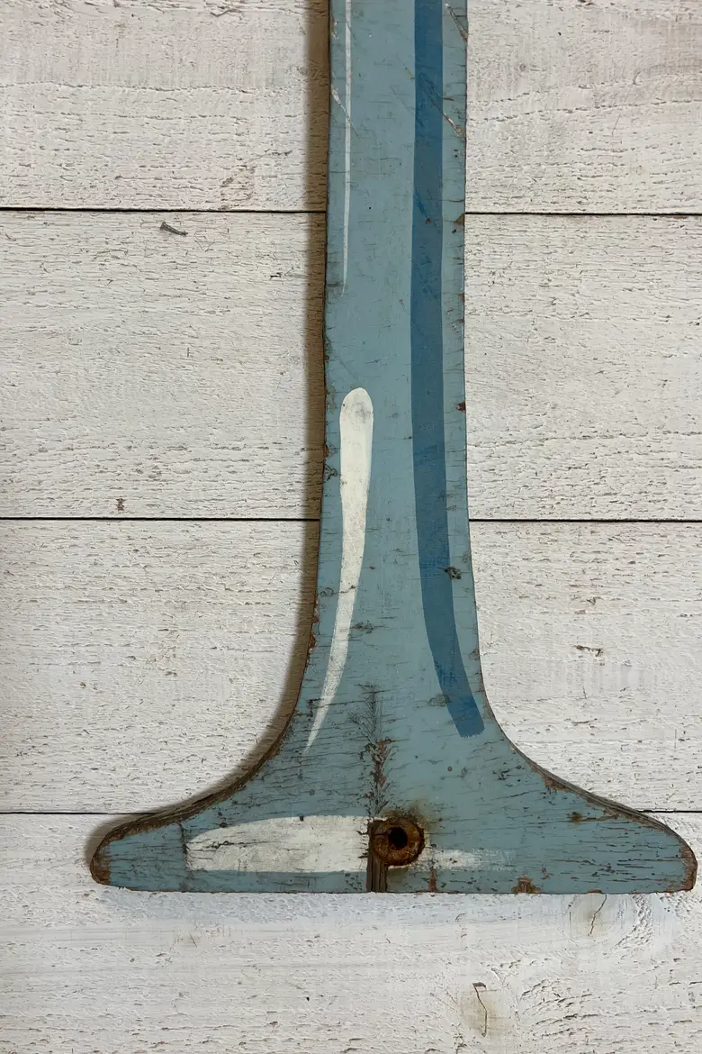 Ancien panneau de caviste en bois