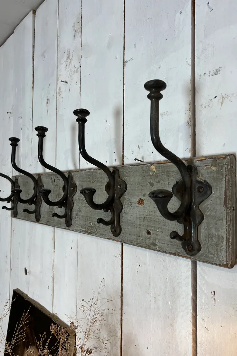 Ancien porte manteaux