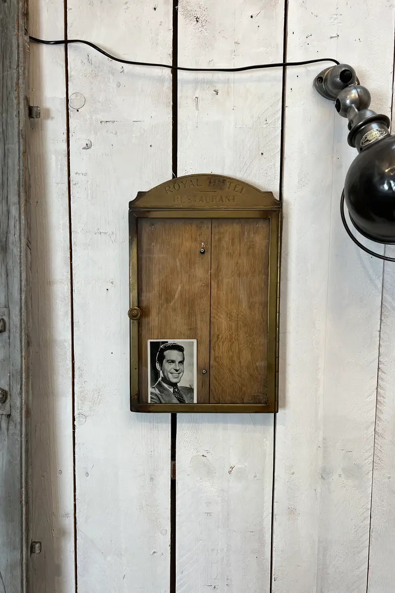 Ancien porte menu en laiton Début XXème