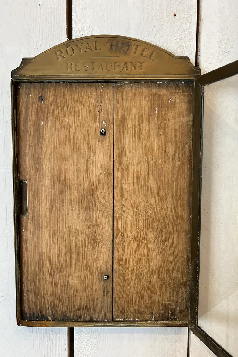 Ancien porte menu en laiton Début XXème