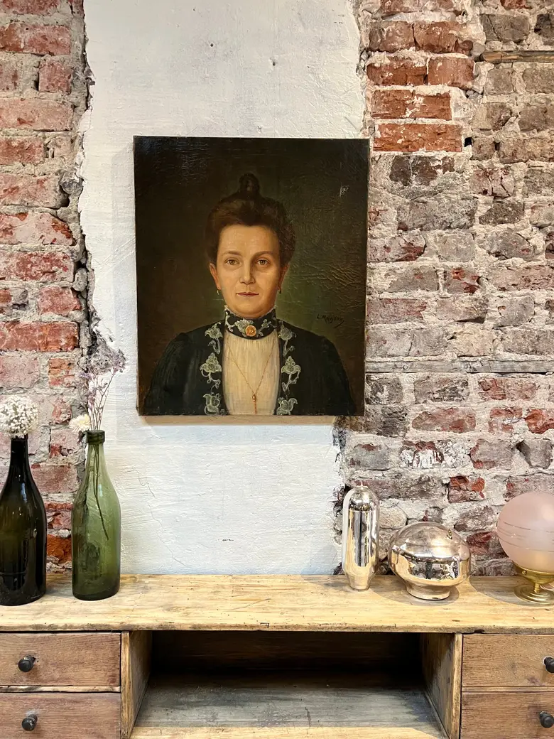 Ancien portrait d'ancêtre femme sur toile Début XXème