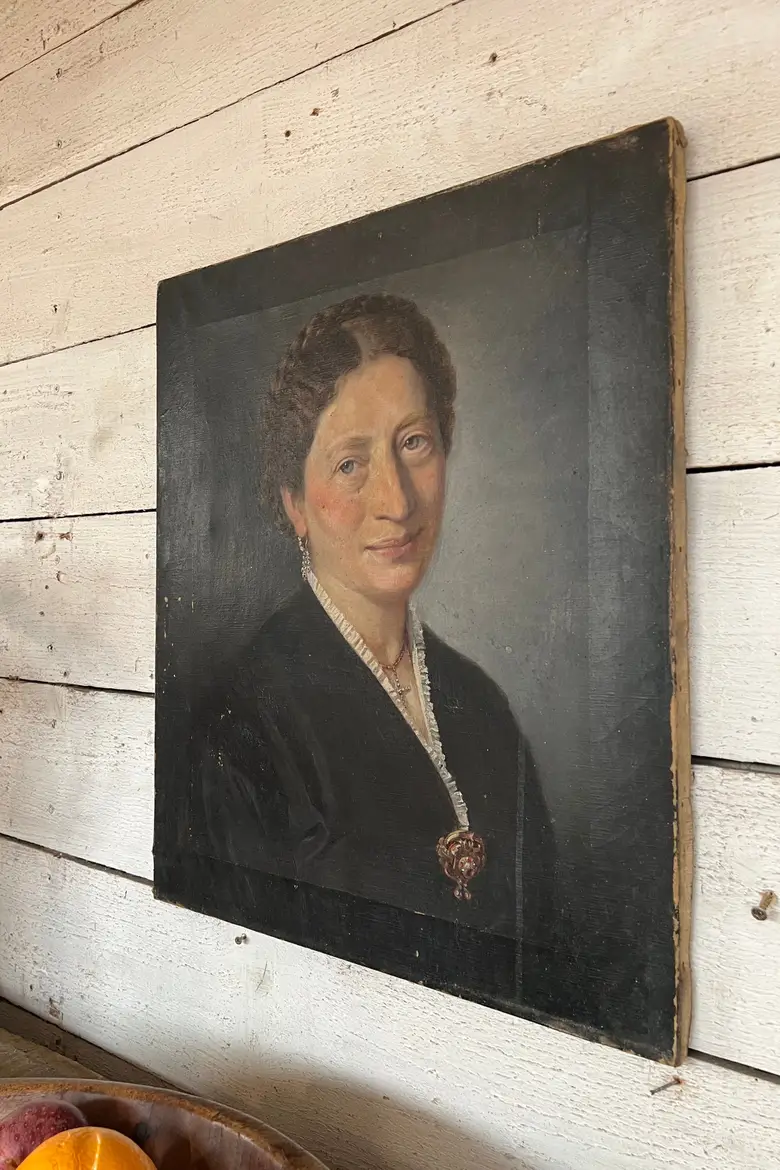 Ancien portrait de femme sur toile Début XXème