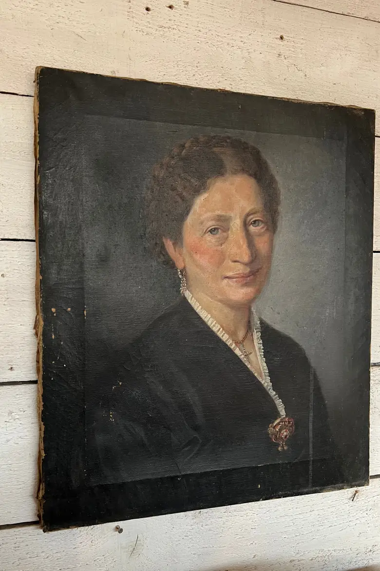 Ancien portrait de femme sur toile Début XXème