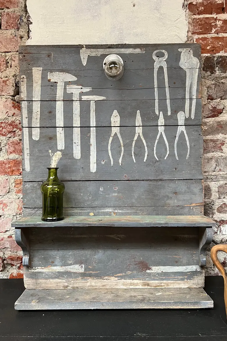 Ancien tableau à outils en bois Début XXème