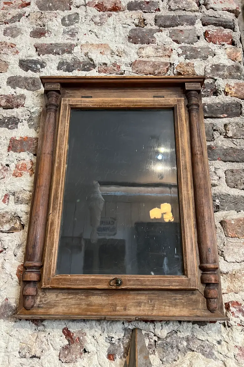 Ancien tableau d’affichage vitré Début XXème