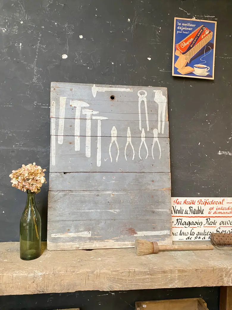 Ancien tableau d’outils en bois Début XXeme