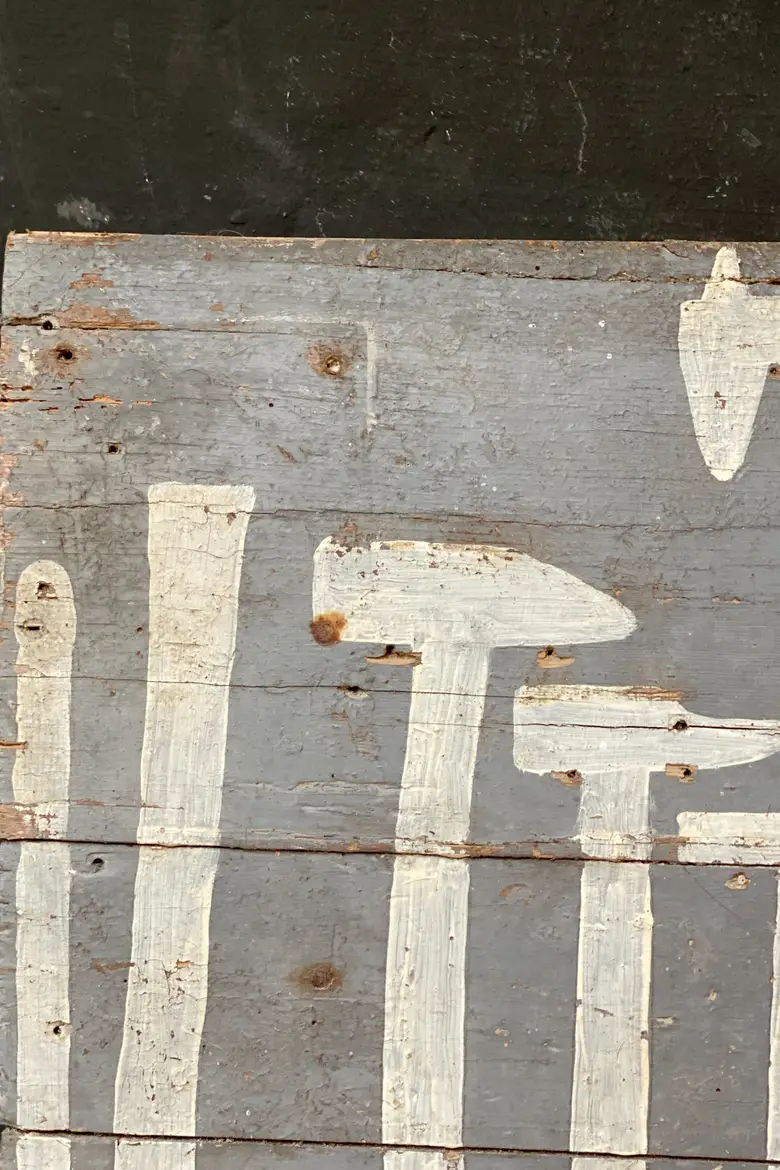 Ancien tableau d’outils en bois Début XXeme