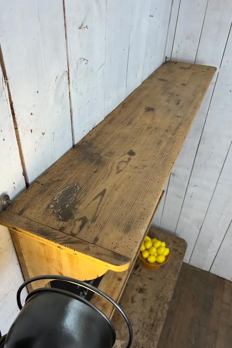 Ancien tableau étagère en sapin