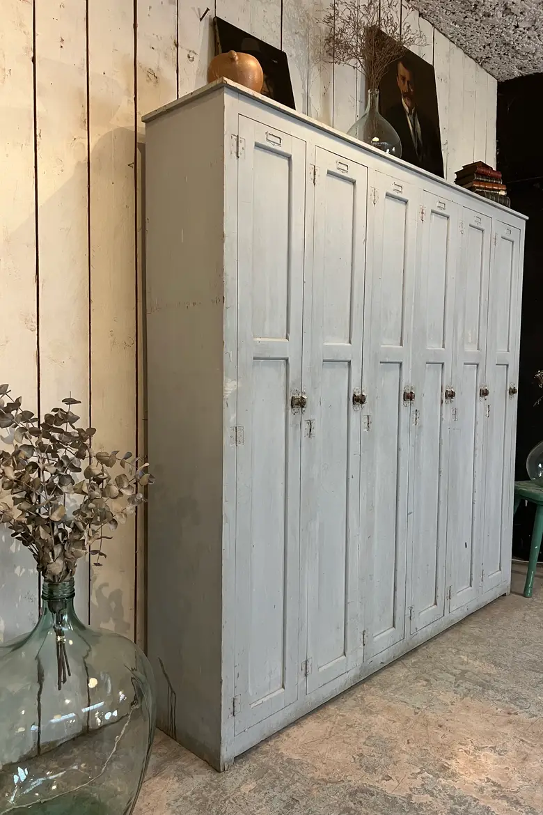 Ancien vestiaire d’atelier Début XXème
