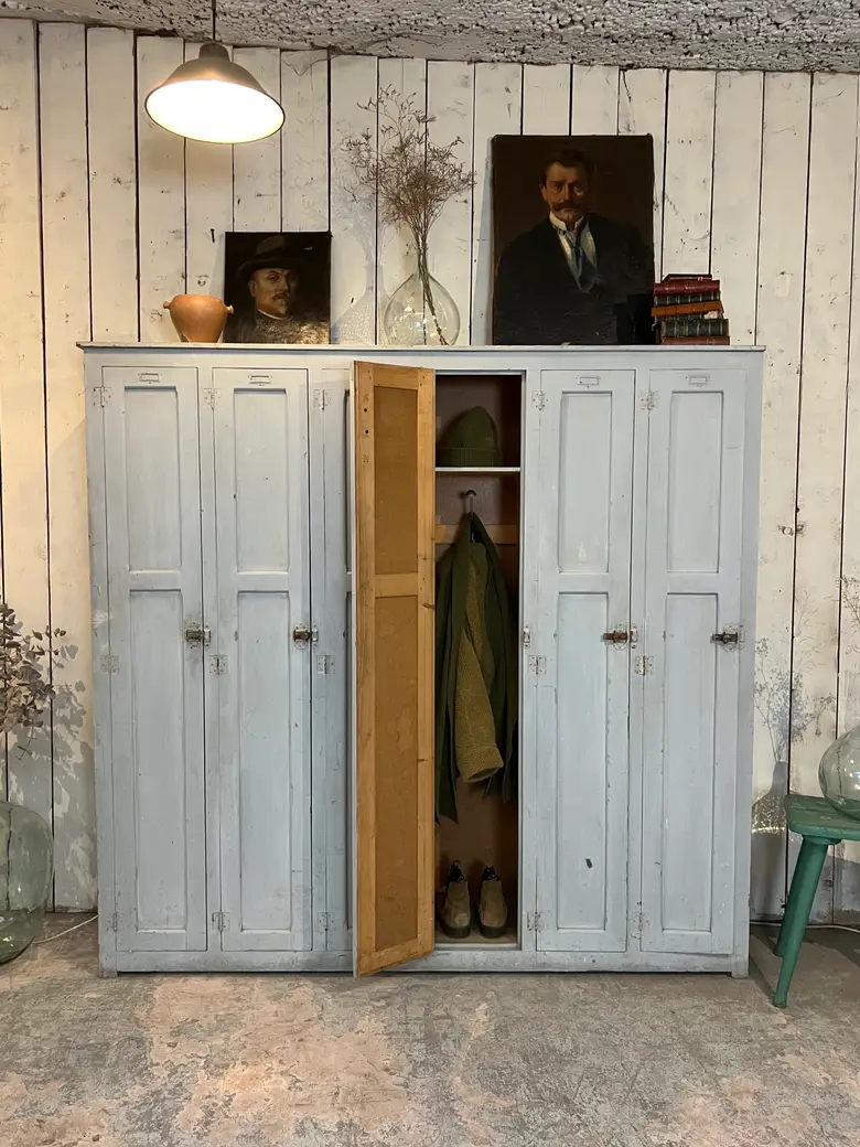 Ancien vestiaire d’atelier Début XXème