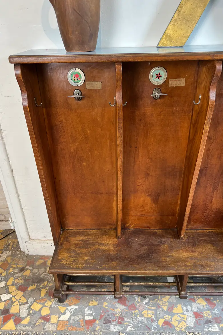 Ancien vestiaire d’école – Italie, années 1950
