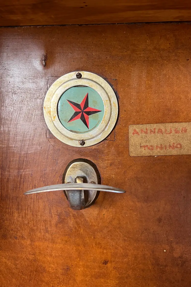 Ancien vestiaire d’école – Italie, années 1950
