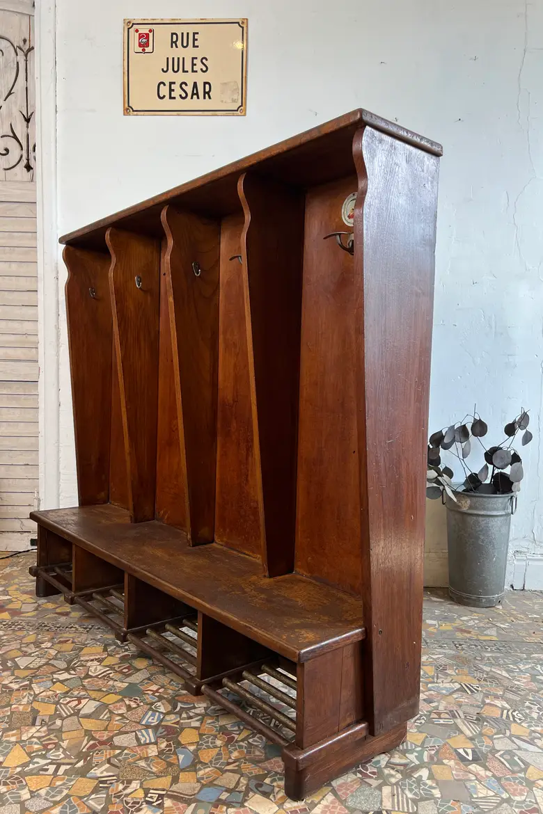 Ancien vestiaire d’école – Italie, années 1950