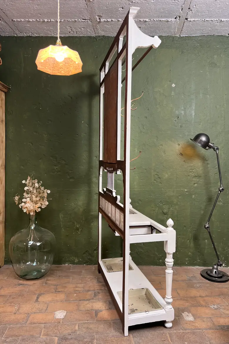 Ancien vestiaire d’entrée – Décor bord de mer