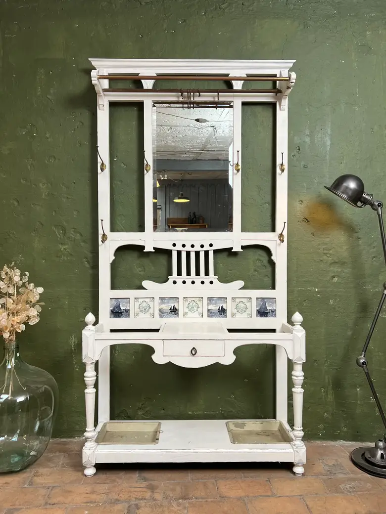 Ancien vestiaire d’entrée – Décor bord de mer