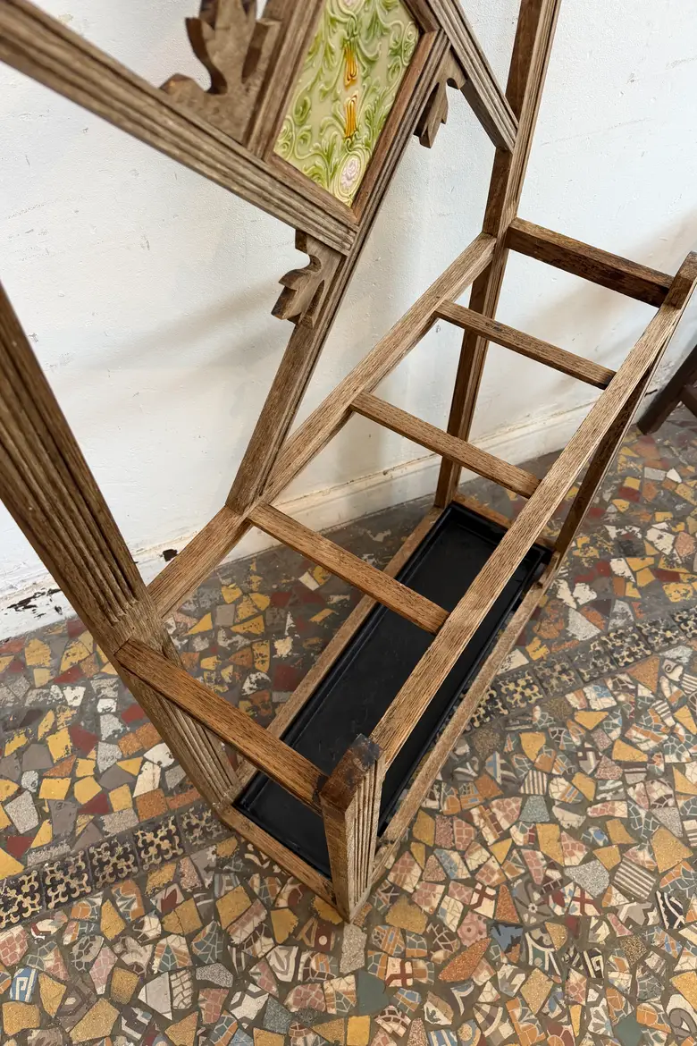 Ancien vestiaire d’entrée en chêne – début XXe