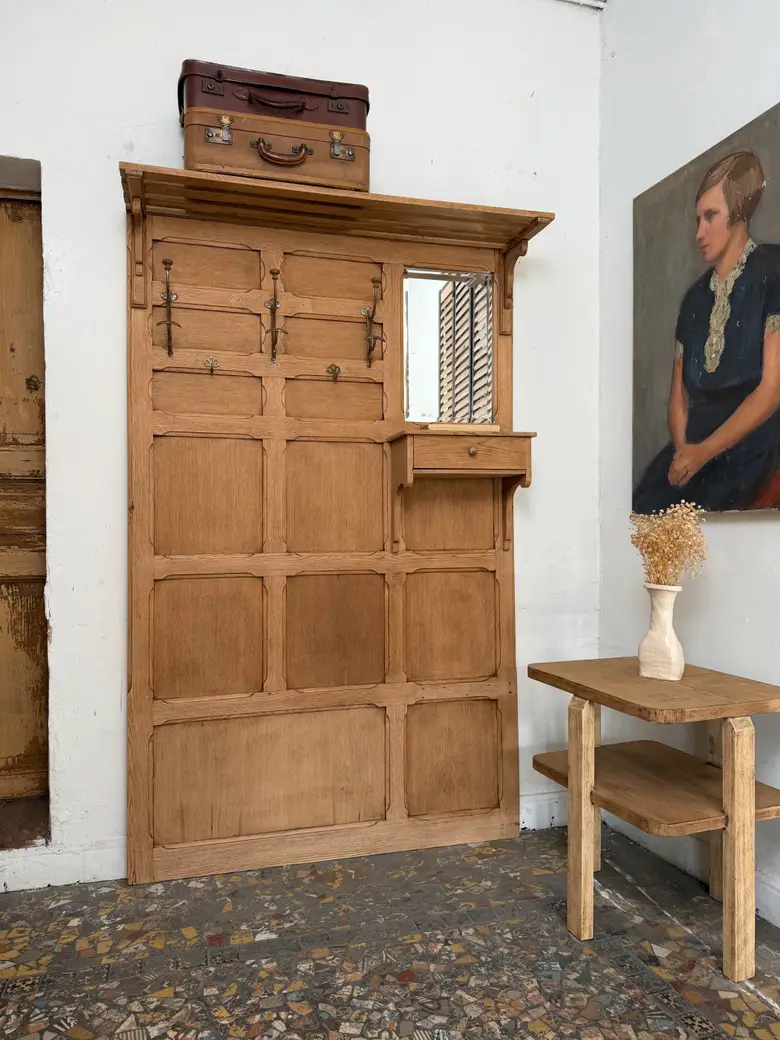 Ancien vestiaire d’entrée en chêne – Début XXe siècle