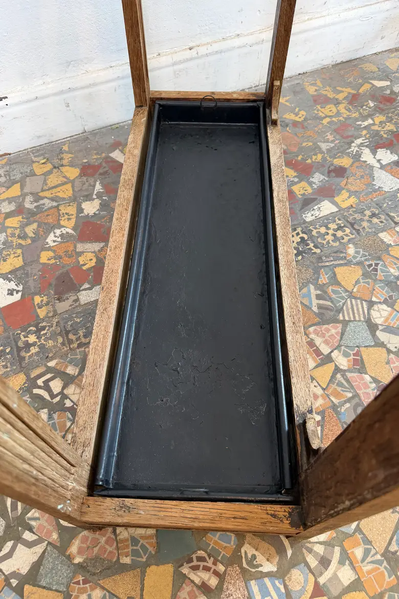 Ancien vestiaire d’entrée en chêne – début XXe