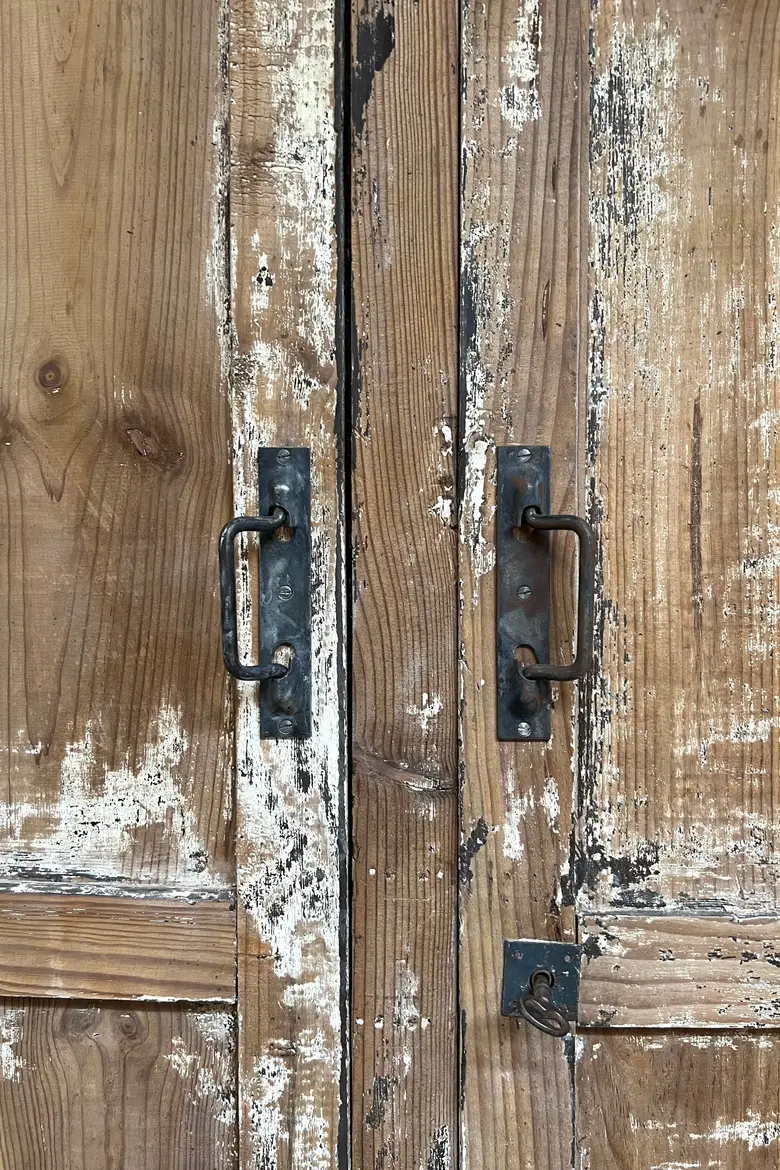 Ancien vestiaire en bois patiné Début XXème