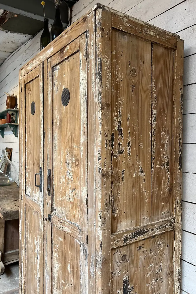 Ancien vestiaire en bois patiné Début XXème